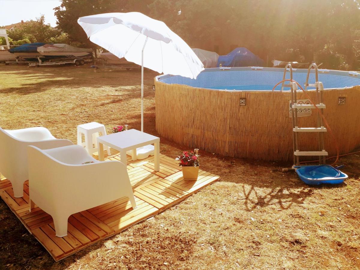 Guesthouse Resan 메덜린 외부 사진